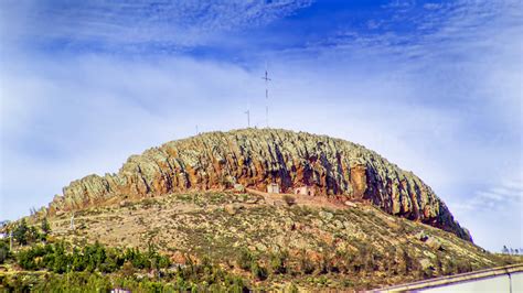  Cerro de la Bufa: Wspaniałe Widoki i Legendy Związane z Kobiety-Ptaszkiem