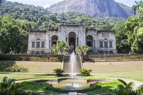 Parque Lage: Urokliwa oaza zieleni w sercu Rio de Janeiro!