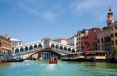 Wang Chun Bridge - History and Beauty Meet on the Grand Canal!